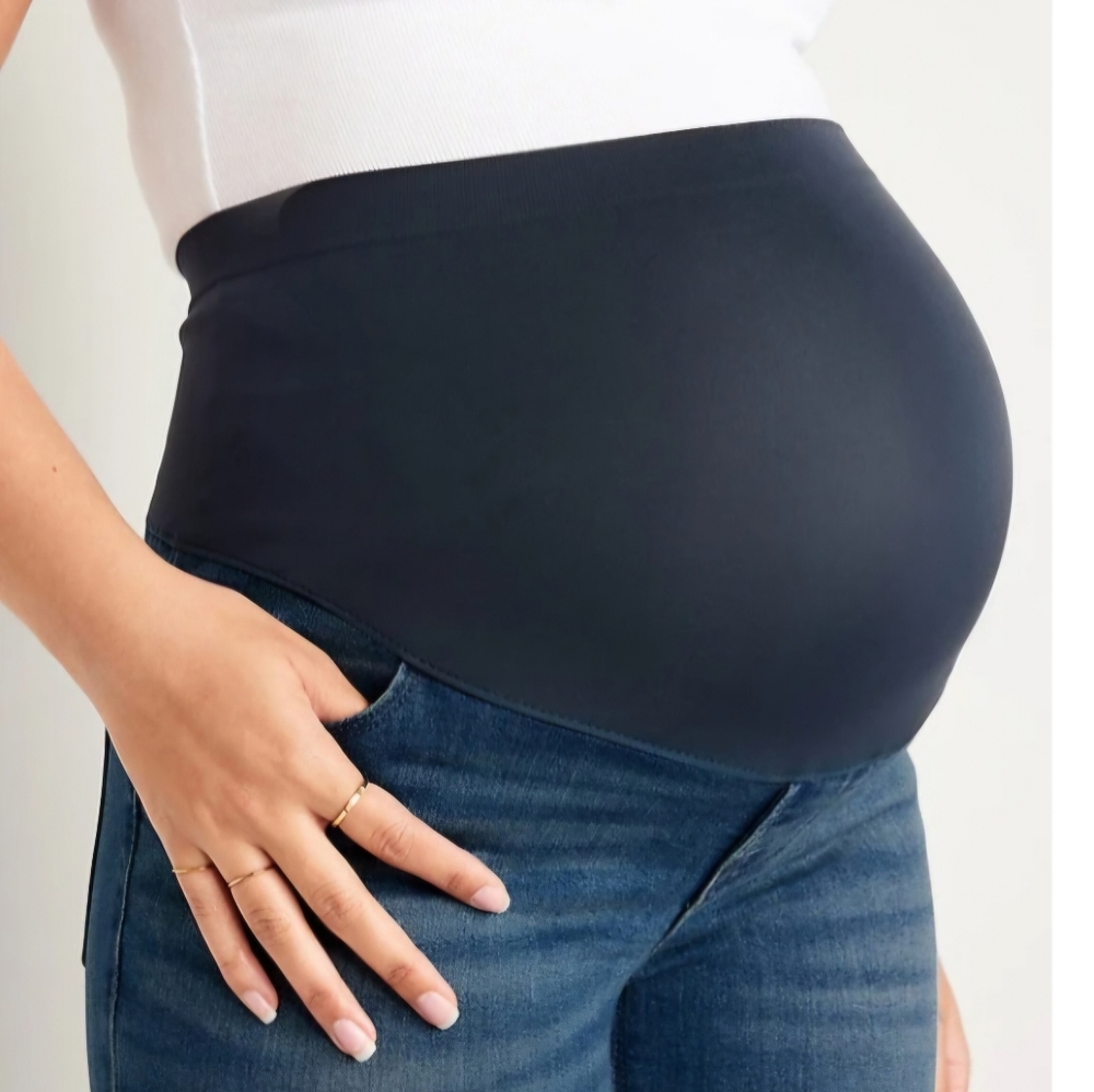 No Tag- Worn Once! Old Navy Maternity Skinny Jeans with Black Belly Panel